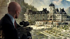 HITMAN World of Assassination oyunundan Agent 47 ekran görüntüsü