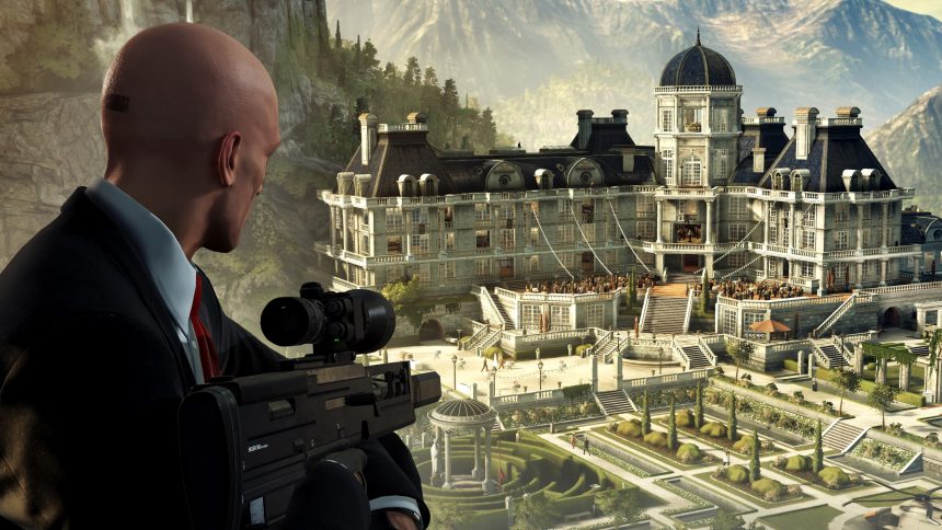 HITMAN World of Assassination oyunundan Agent 47 ekran görüntüsü